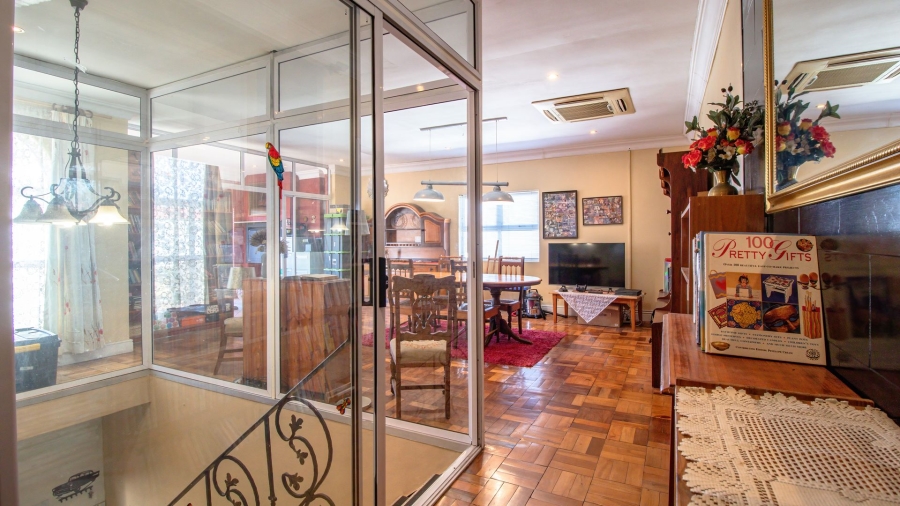 6 Bedroom Property for Sale in Van Ryneveld Western Cape